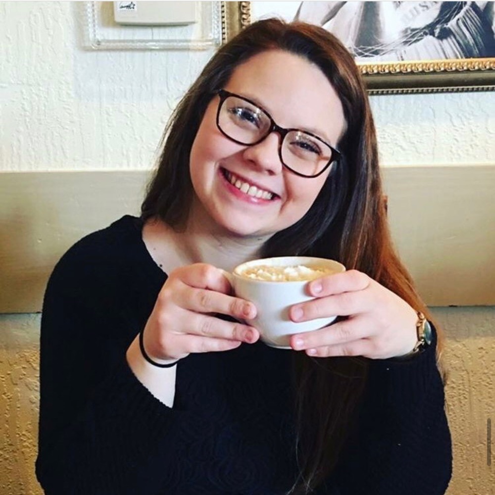 Meet your Posher, Kayla